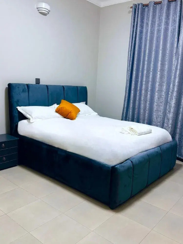1 Bed-uganda-2people-wifi-closetocity-parking
