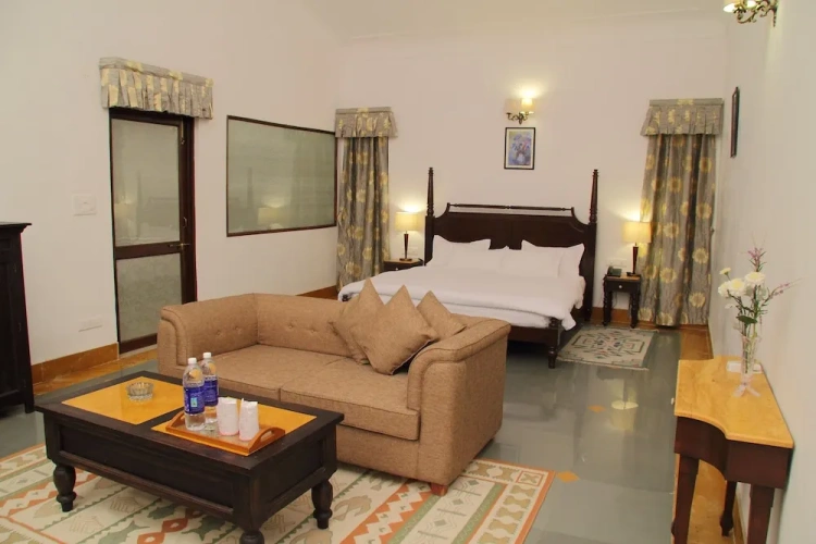 Deluxe Suite