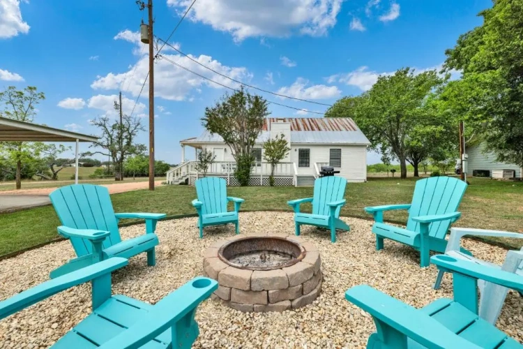 3 Bedrooms Cottage