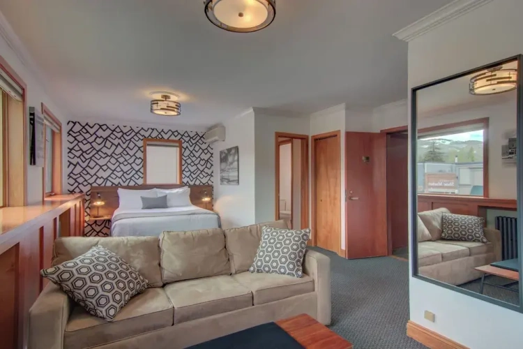 Superior Triple room