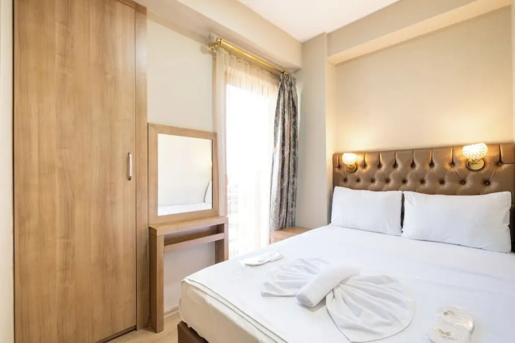 Lavin Hotel & Suites
