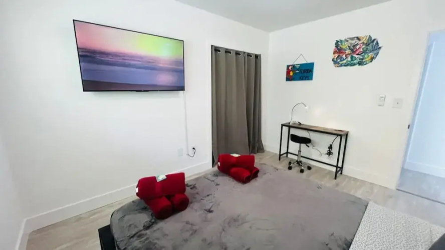 Quiet Miami Oasis Fast Wi-fi Free Parking