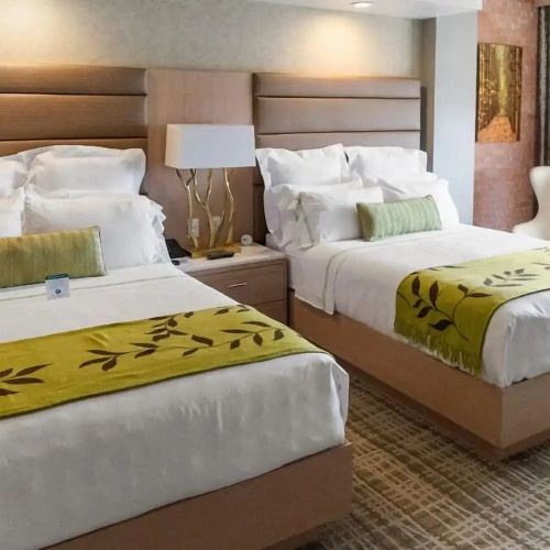 Deluxe Quadruple room with city view