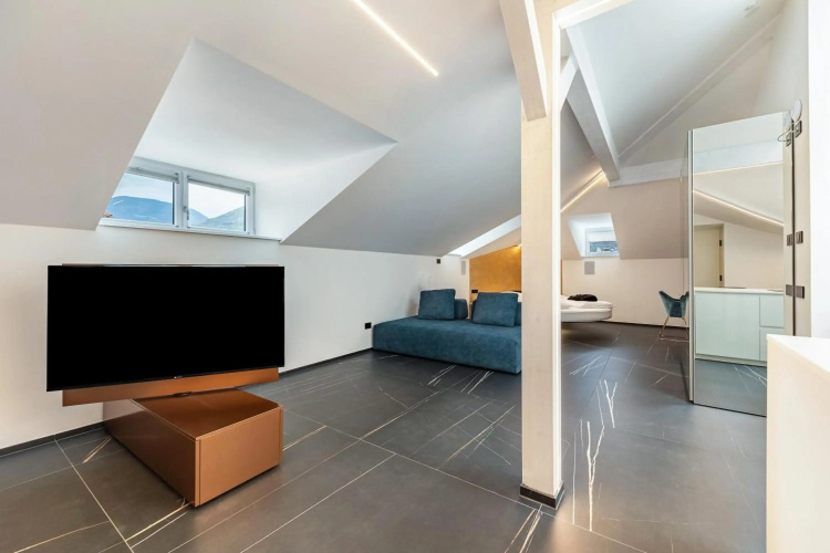 App 6 Palazzo Cavour