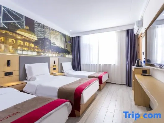 Standard Triple room