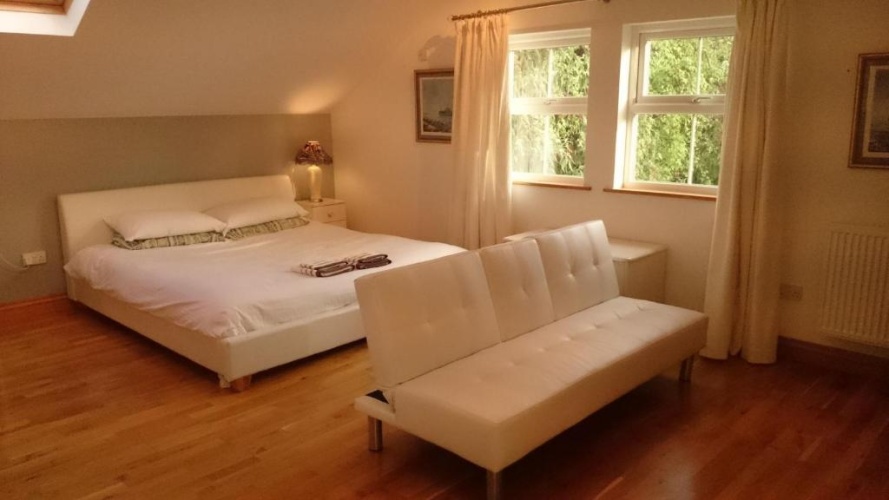 Deluxe Triple Family room