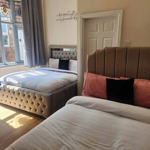 Charming Victorian Apartment in Central Wolverhampton