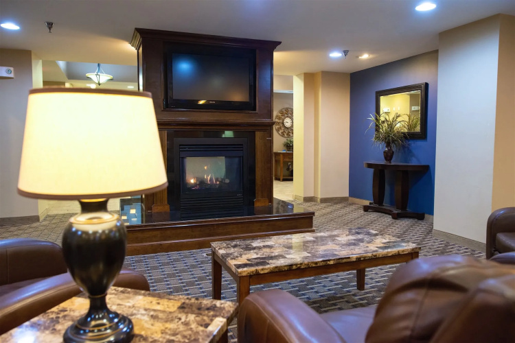 Holiday Inn Express Devils Lake by IHG