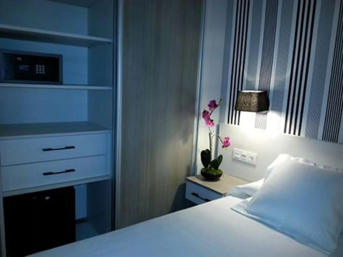New Hotel Colón