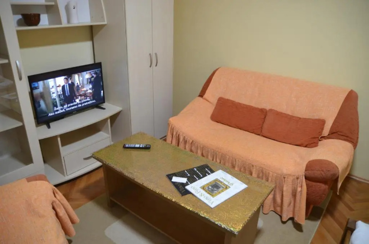 Dora Apartment