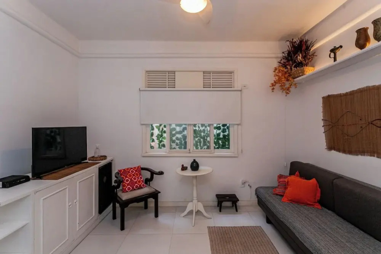 Copacabana com Varanda – 3 min da praia