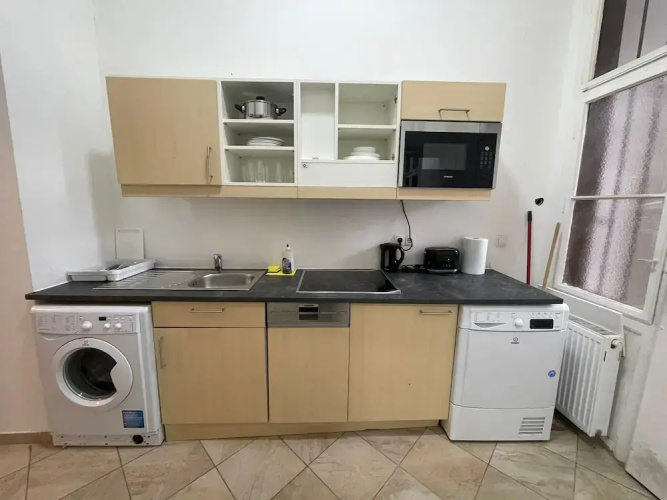 Cozy Studio Apt Near Rathausplatz