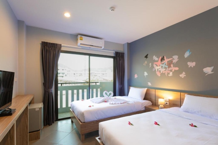 Twin room with balcony