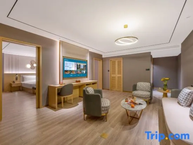 Deluxe Suite