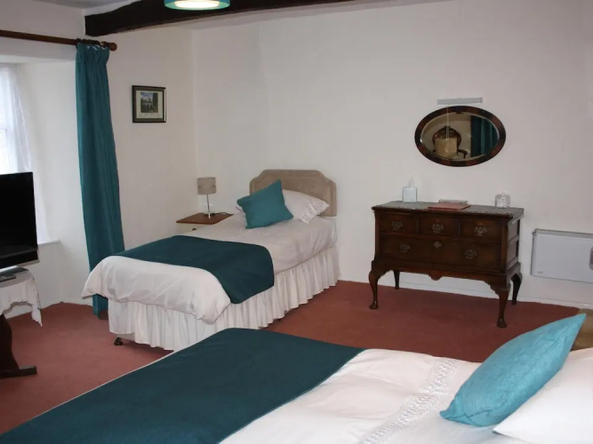 Half Moon Inn