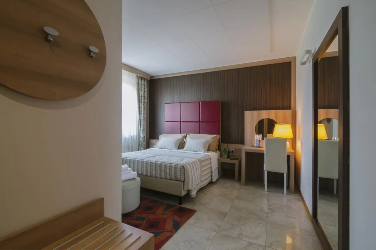 Piccolo Hotel