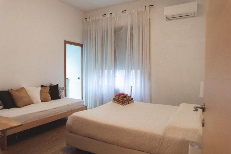 Standard Triple room with balcony