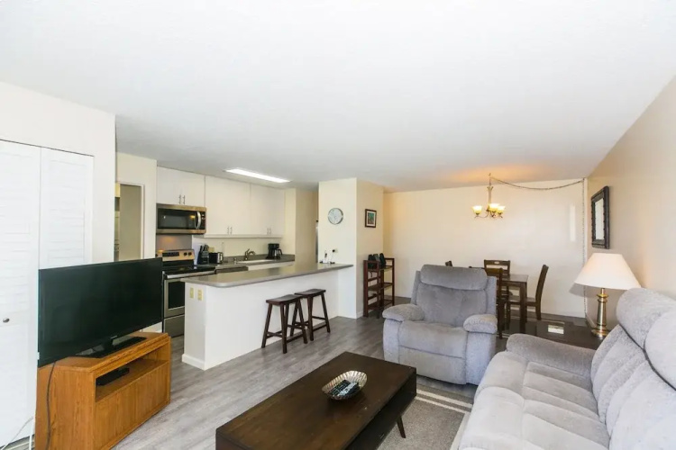 Discovery Bay 2308 1 Bedroom Condo by RedAwning