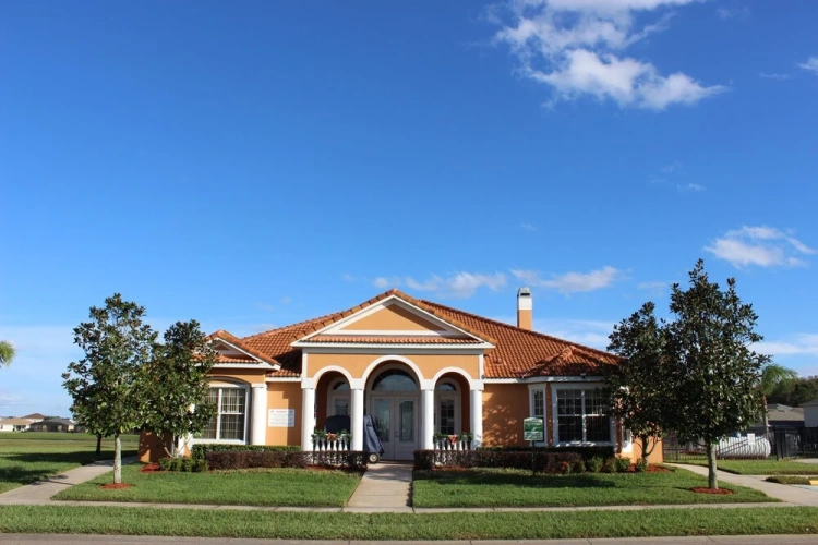4 Bedrooms Cottage