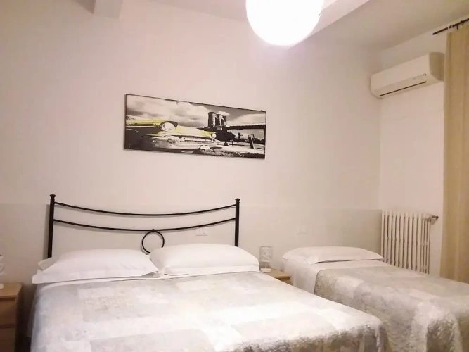 Standard Triple room