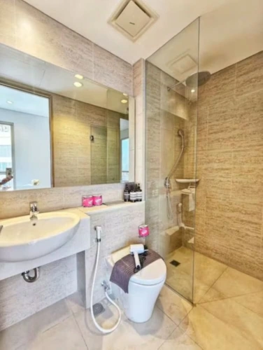 3 Bedrooms Apartment with city view