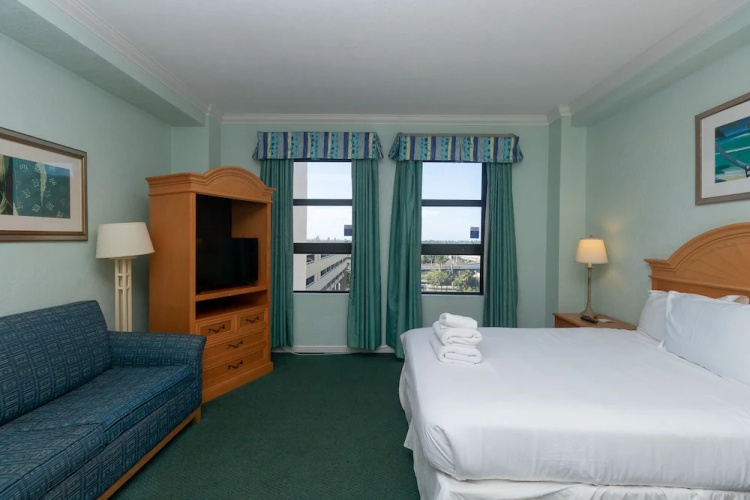 608 Studio Apt Hollywood Beach
