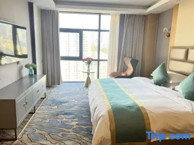 Deluxe Suite with river view