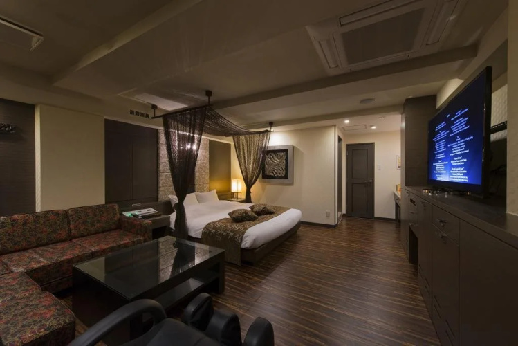 Hotel MYTH