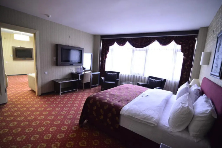 Hizel Hotel