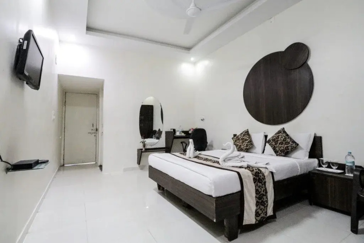Whistling Meadows Lawns & Resort