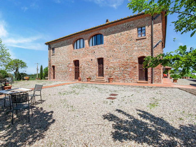 Typical Tuscan farmhouse with swimming pool and A/C