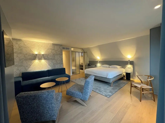 Hotel Iris