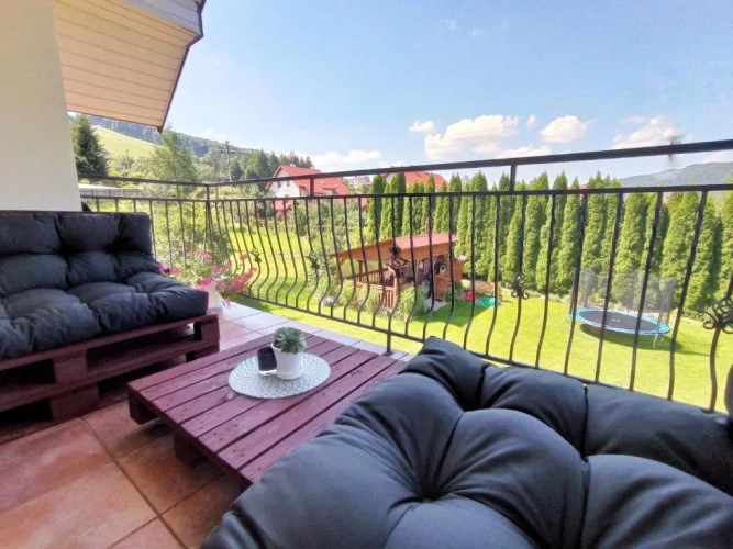 3 Bedrooms Apartment