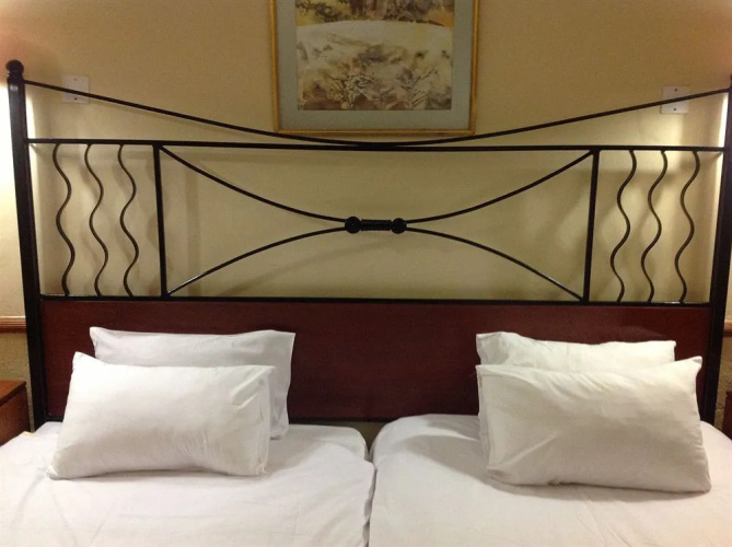 New Ambassador Hotel