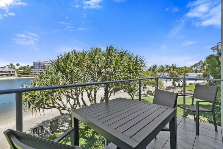 2 Bedrooms Premium room with balcony and beachfront