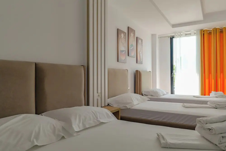 Hotel Summer