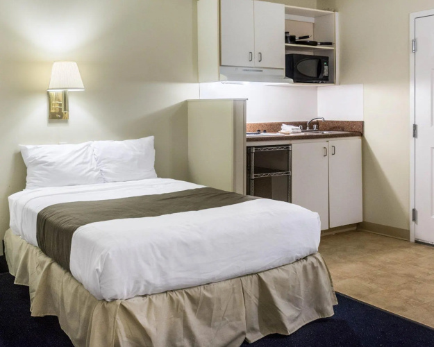 Studio 6 Hampton, VA - Langley AFB Area