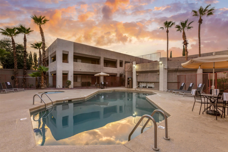 Best Western InnSuites Tucson Foothills Hotel & Suites photo 18