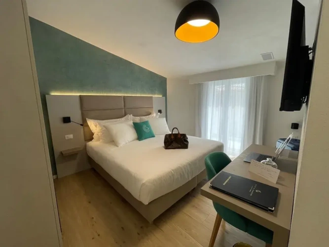 Standard Triple room with balcony