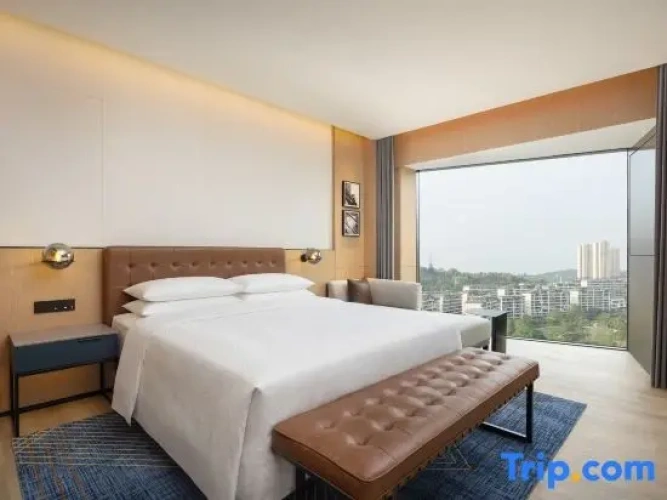Premium Suite with garden view