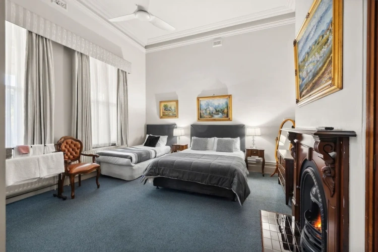 Standard Twin room