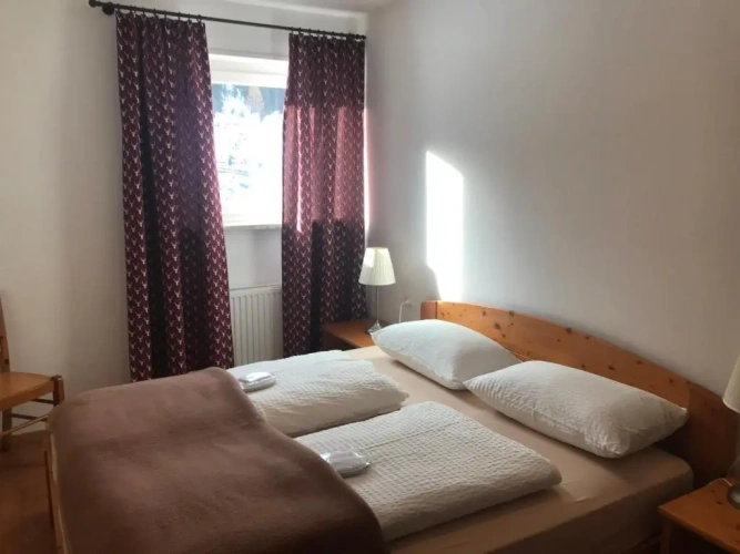 3 Bedrooms Apartment