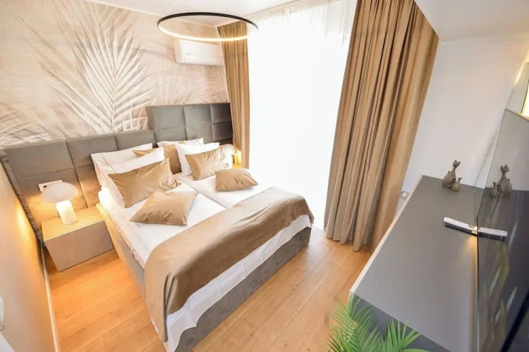 Wabi Sabi - One Bedroom - Romana Square
