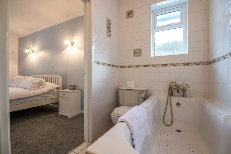 The Old Orchard - 3 Bedroom - Lamphey