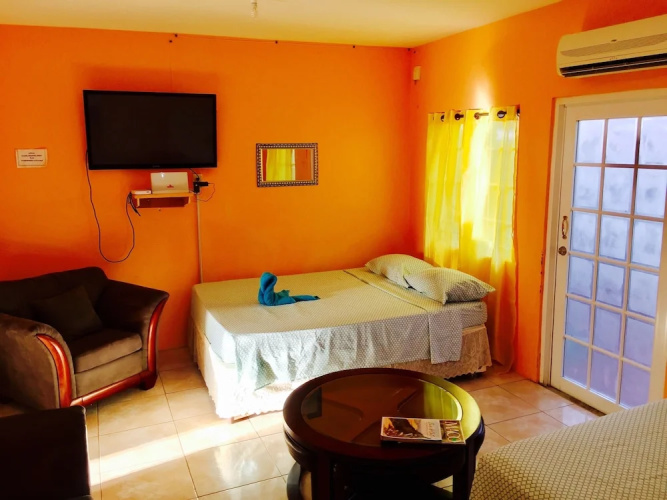 Bagos Eco Retreat & Cafe