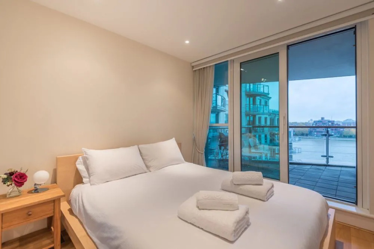 Stunning Flat Overlooking the Thames