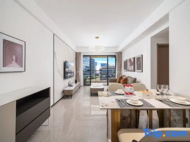2 Bedrooms Family Suite with balcony