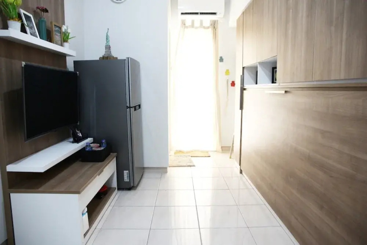 Comfortable The Springlake Summarecon Apartment