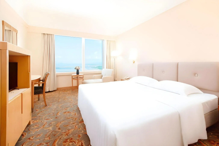 Golden Crown China Hotel