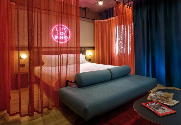 Stay Glam Deluxe Double room